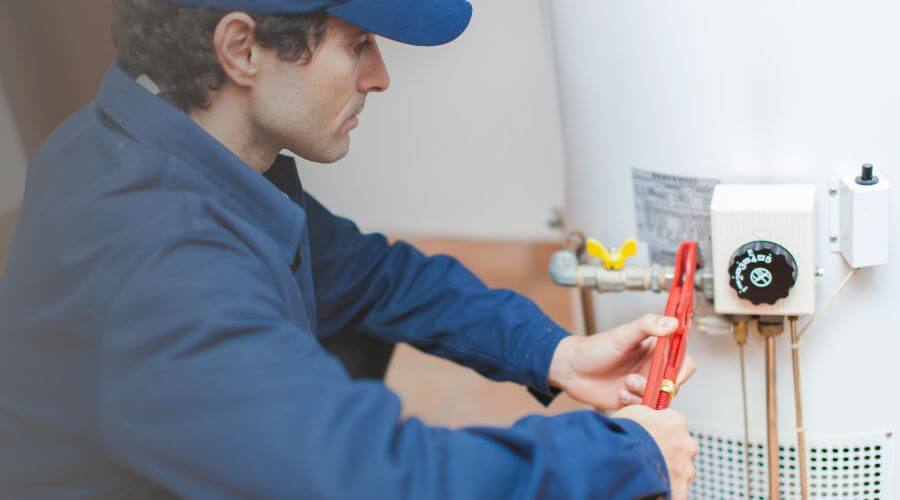 Professional Tankless Water Heater Installation in Houghton, IA